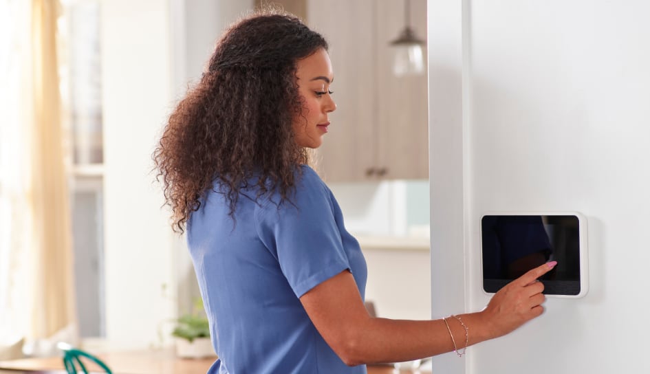Vivint smart hub in Santa Fe]]